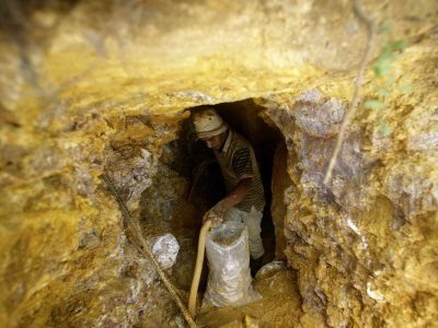 A New Perspective on Gold Mining and Production Worldwide